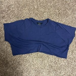 Forever 21 navy women’s medium crop shirt